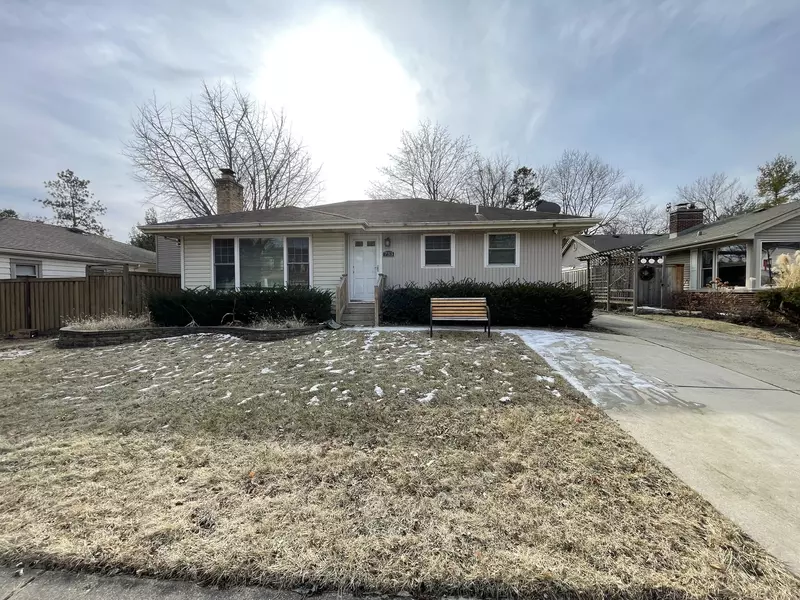 733 Greenview Avenue, Des Plaines, IL 60016