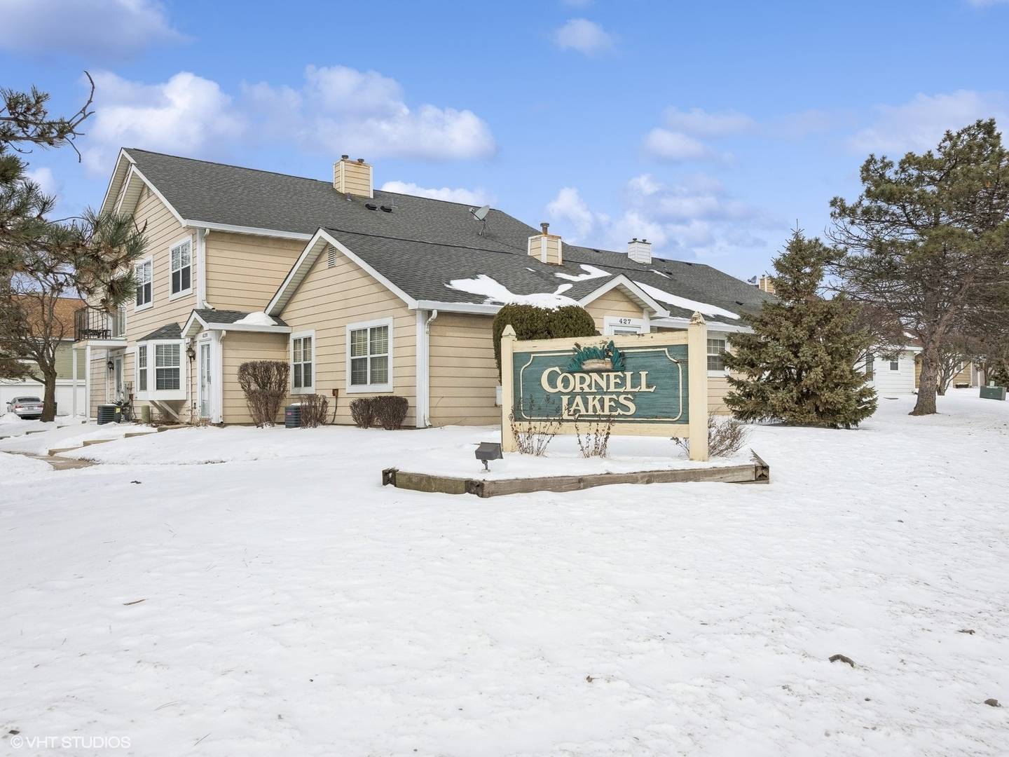 Palatine, IL 60067,441 N Cambridge Drive