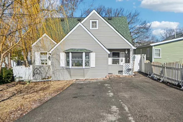 Round Lake Park, IL 60073,404 Parkview Court