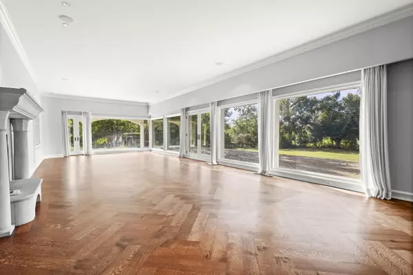 Glenview, IL 60025,1125 Longvalley Road