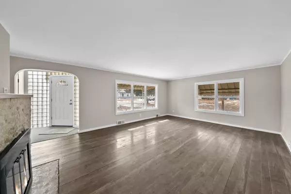 Plano, IL 60545,419 E Steward Street