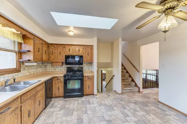 Justice, IL 60458,8606 Huntington Court