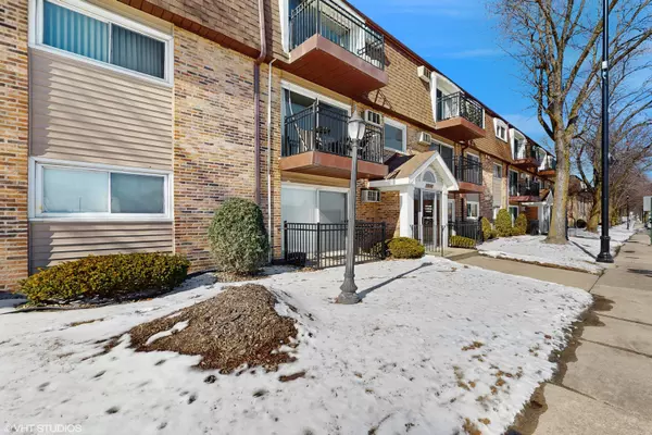 Chicago Ridge, IL 60415,10540 Ridgeland Avenue #5