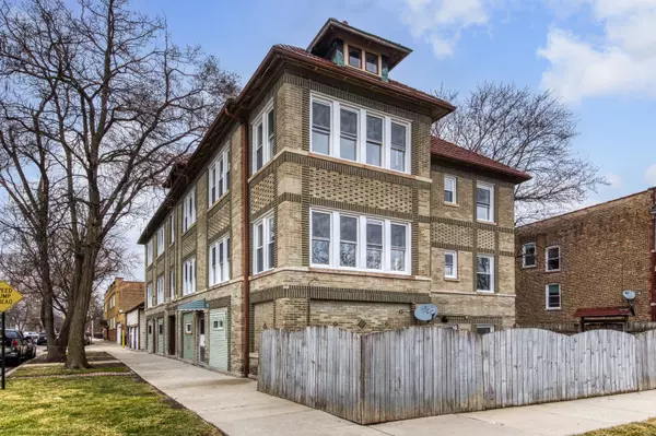 3705 N Lockwood Avenue #2S, Chicago, IL 60641