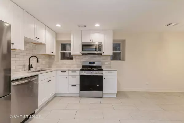 Chicago, IL 60637,6320 S Greenwood Avenue #G
