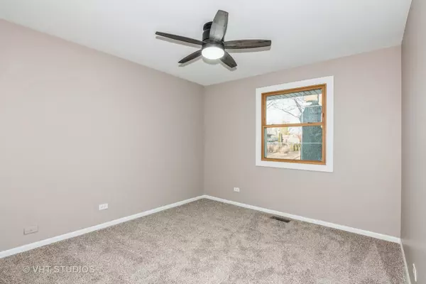 Schaumburg, IL 60193,24 Hinkle Lane