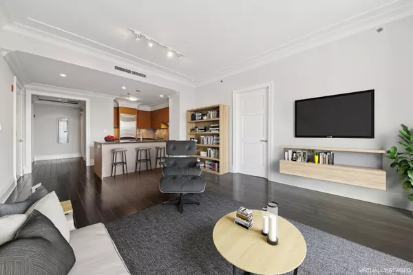 Chicago, IL 60614,2550 N Lakeview Avenue #S907