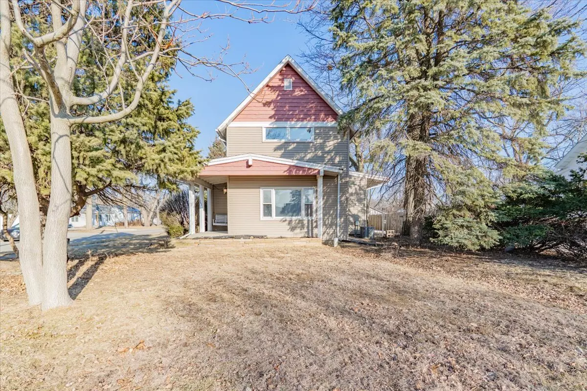 Normal, IL 61761,302 S Linden Street