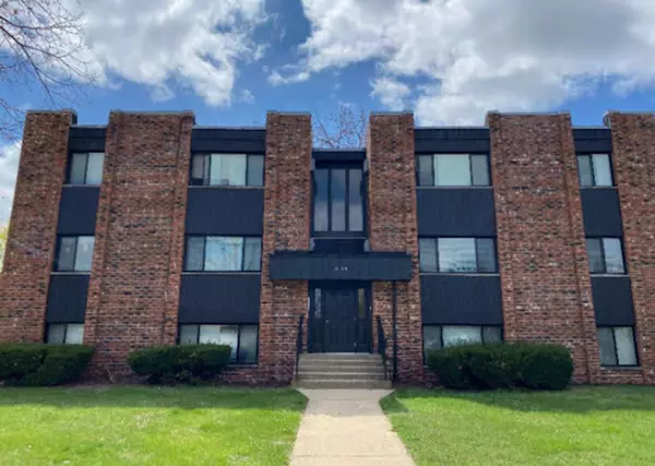 1185 Surrey Drive #2W, Glen Ellyn, IL 60137