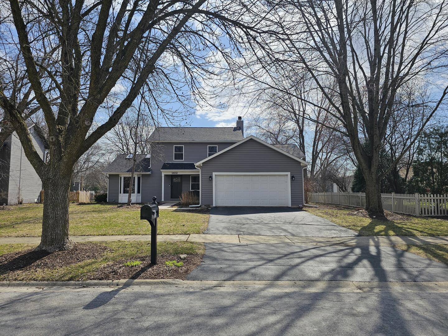 1412 PINETREE Drive, Naperville, IL 60565