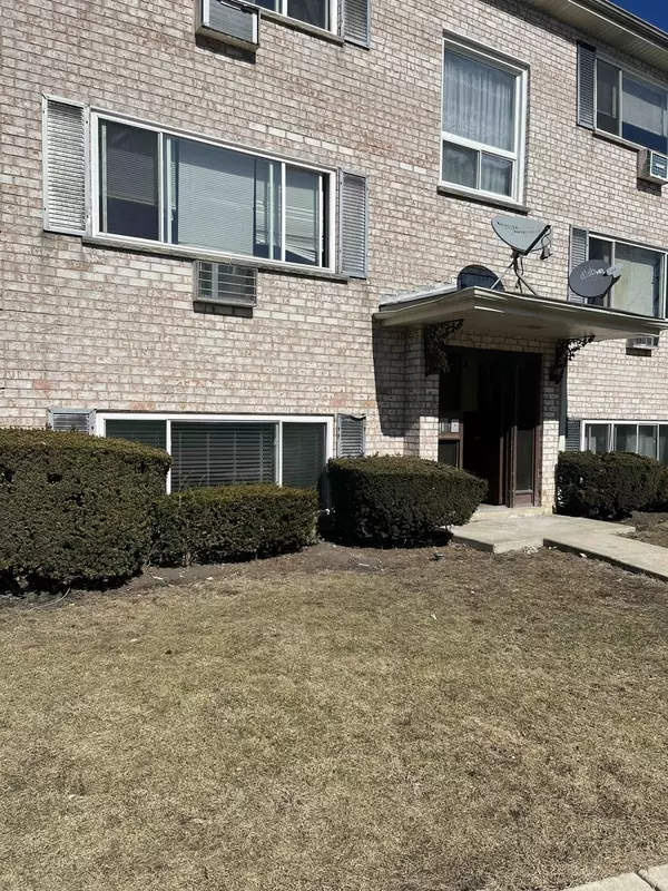 10378 Michael Todd Terrace #GW, Glenview, IL 60025