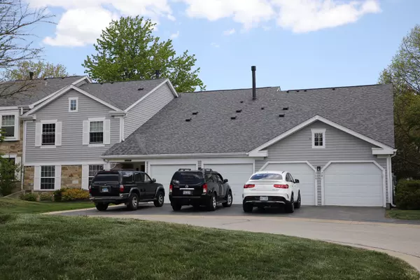 285 ASHLAND Court #1, Buffalo Grove, IL 60089