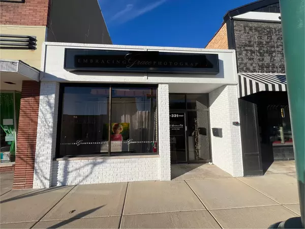 Sycamore, IL 60178,331 W State Street