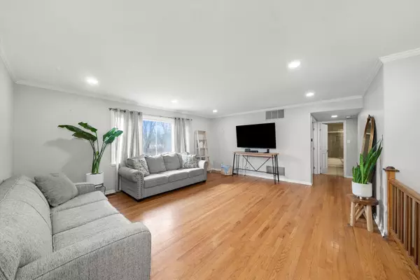 Hanover Park, IL 60133,1620 EDISON Circle