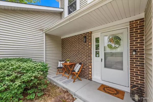 Schaumburg, IL 60194,924 Colony Lake Drive