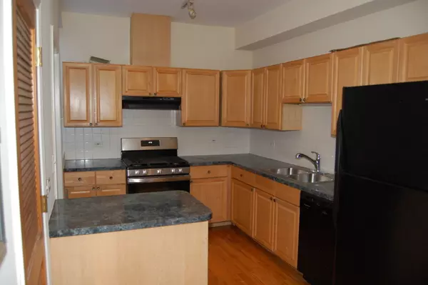 Chicago, IL 60653,4557 S Michigan Avenue #3
