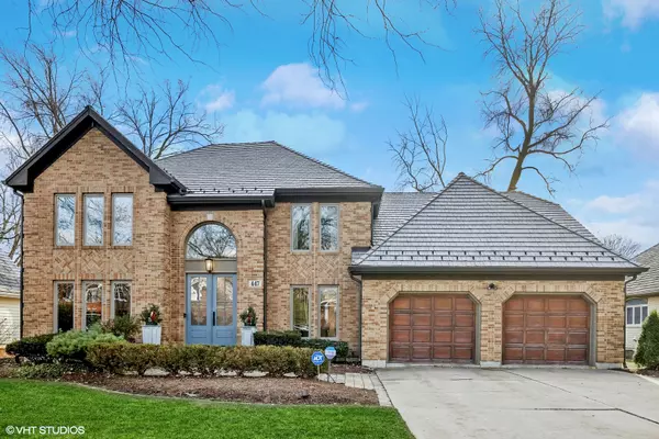 447 Stagecoach Court, Glen Ellyn, IL 60137