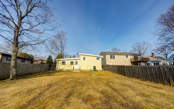 Lake Bluff, IL 60044,231 Bayshore Drive