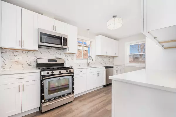 Chicago, IL 60617,2412 E 91st Street