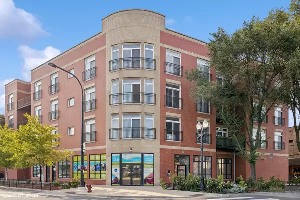 2520 S OAKLEY Avenue #205, Chicago, IL 60608