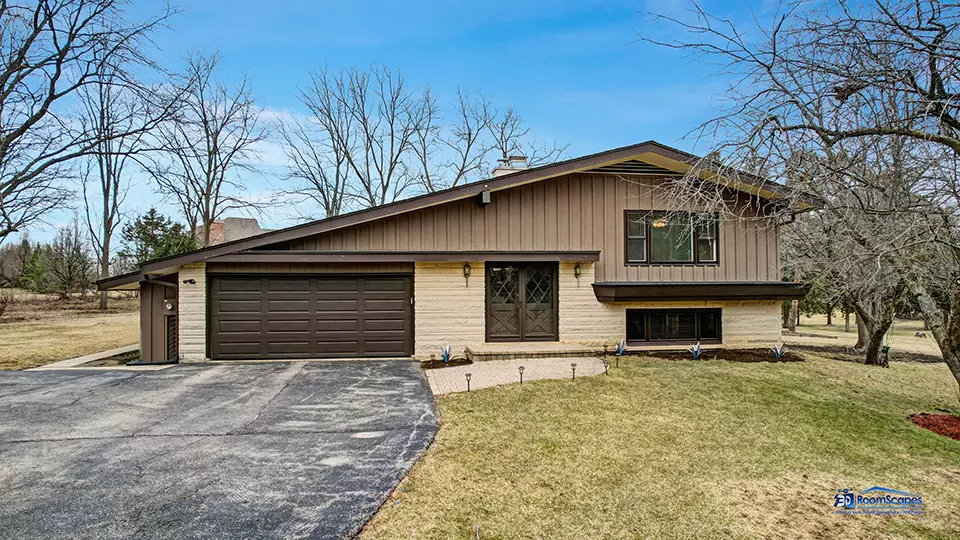 25950 W Hippler Road, Barrington, IL 60010