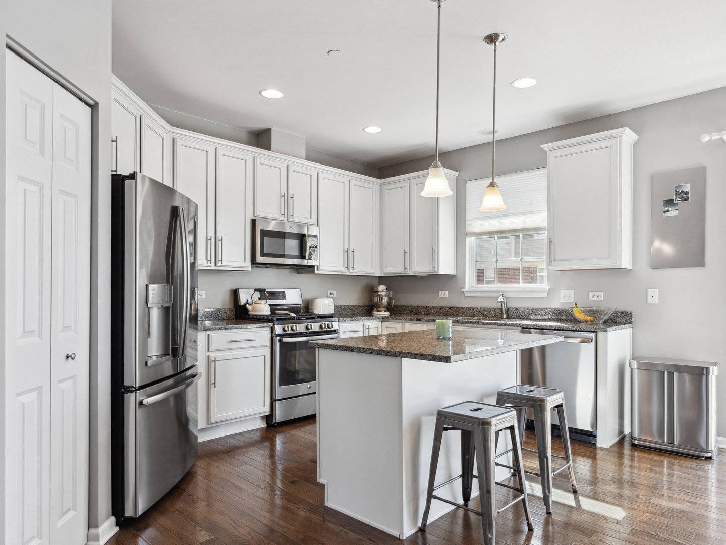 Naperville, IL 60540,2933 Henley Lane