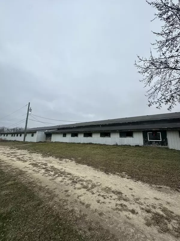 Barrington, IL 60010,28044 W Roberts Road