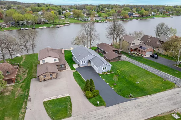 Davis, IL 61019,22 Delburne Drive