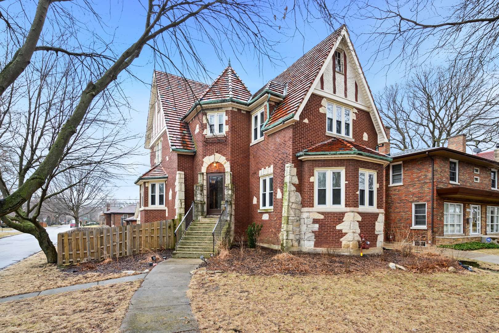 9001 S BELL Avenue, Chicago, IL 60643