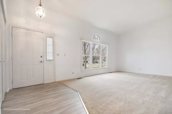 Bloomingdale, IL 60108,120 N Bristol Drive