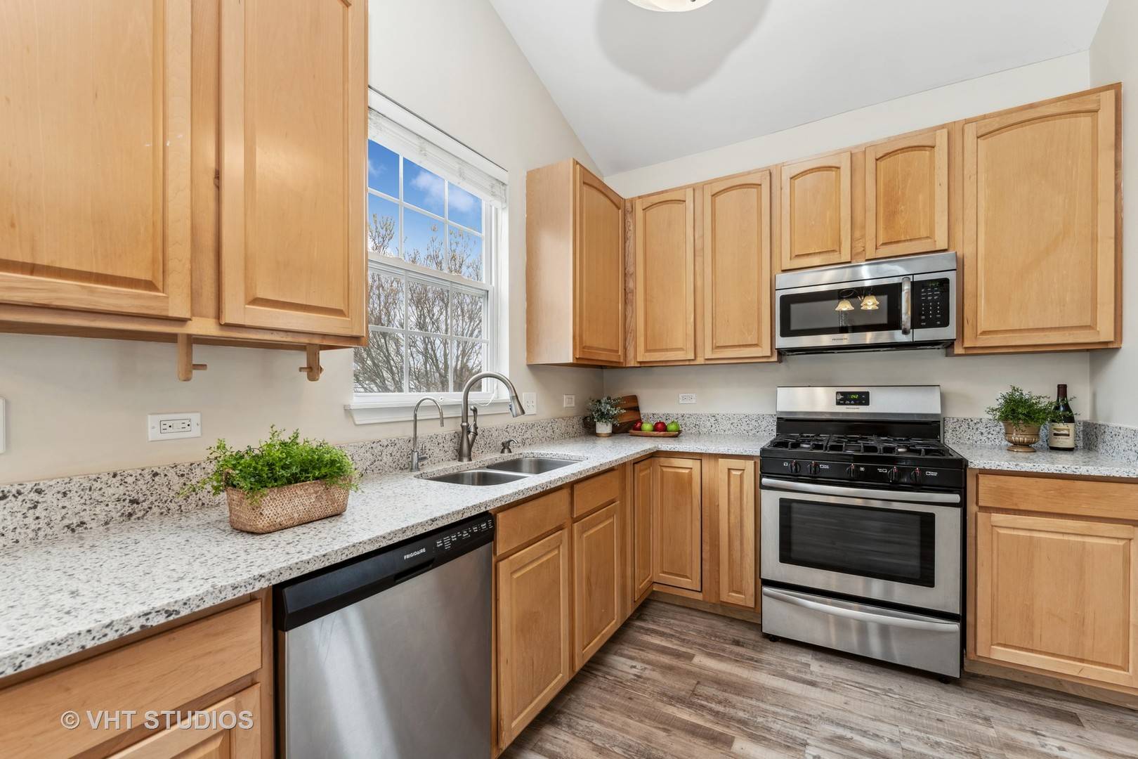 Antioch, IL 60002,44 W Vandermeer Drive