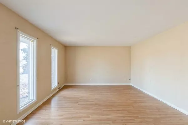 Shorewood, IL 60404,407 Greenfield Road
