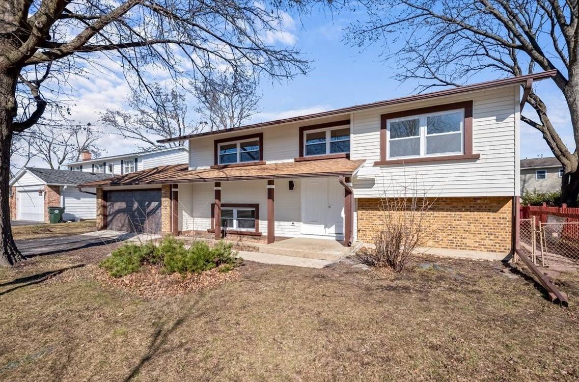 215 Brighton Road, Elk Grove Village, IL 60007