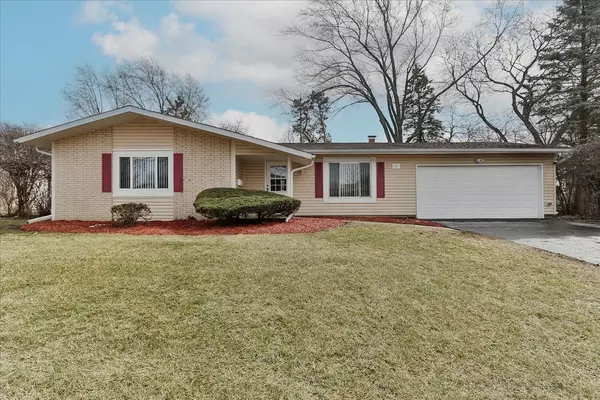 709 Hingham Lane,  Schaumburg,  IL 60193