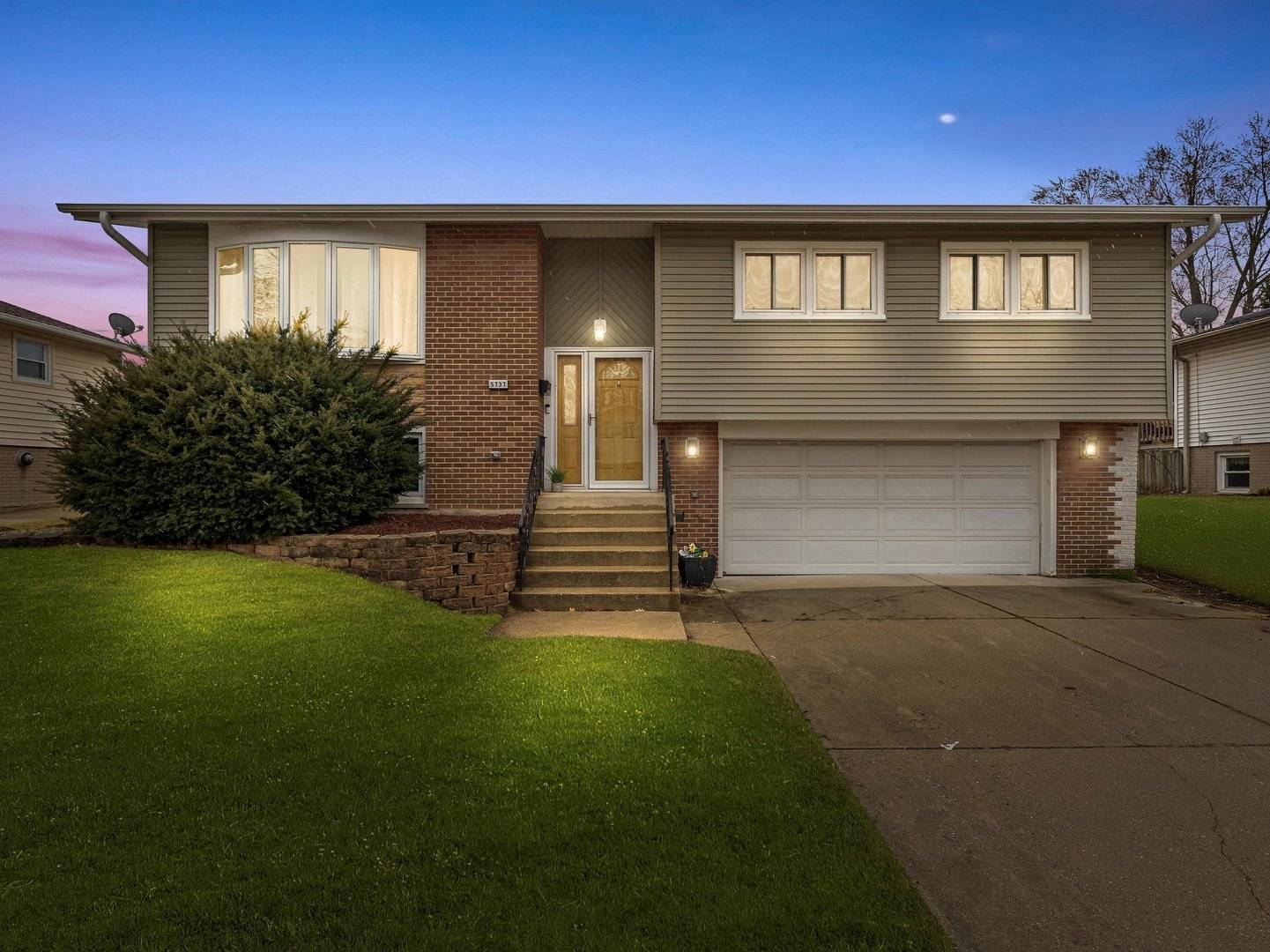 5737 150th Place, Oak Forest, IL 60452