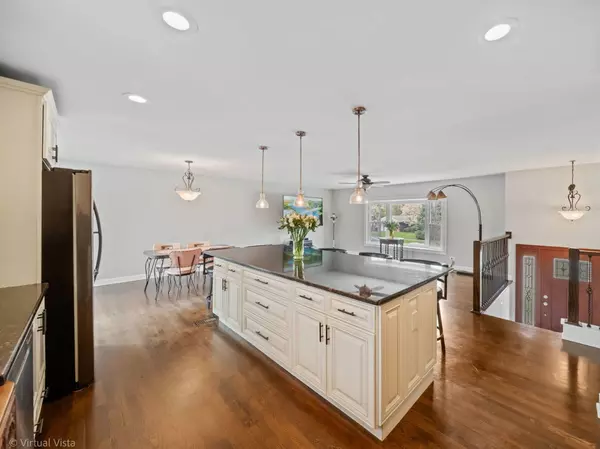 Downers Grove, IL 60516,731 67th Street