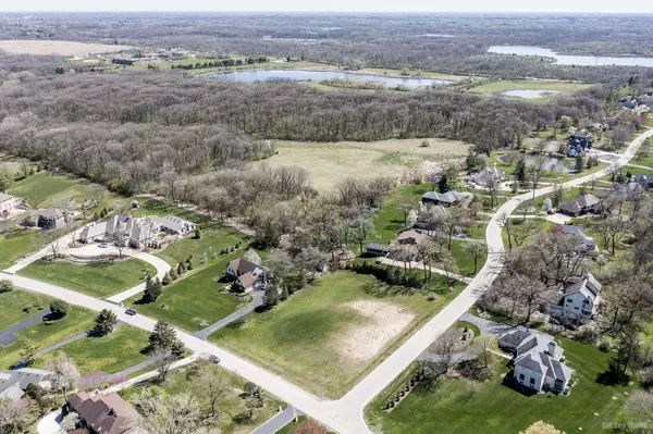Lemont, IL 60439,2 Equestrian Way