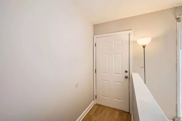 Schaumburg, IL 60193,528 Queens Court