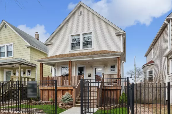 Chicago, IL 60625,4738 N AVERS Avenue