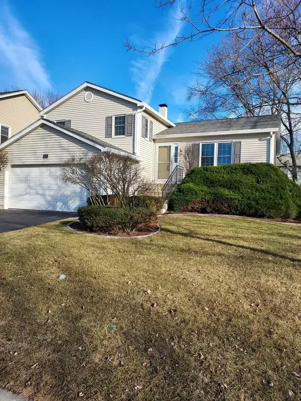 2218 GLENEAGLES Drive, Naperville, IL 60565