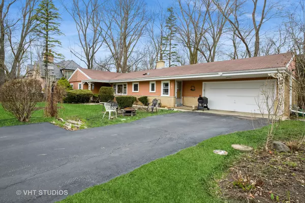 Glenview, IL 60025,2121 Mickey Lane