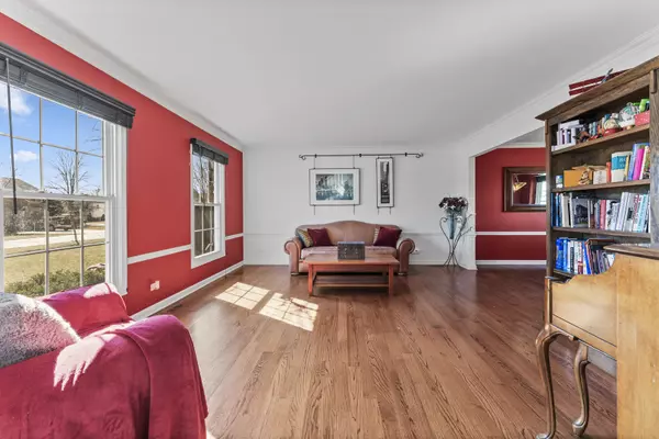 Buffalo Grove, IL 60089,904 Dannet Road