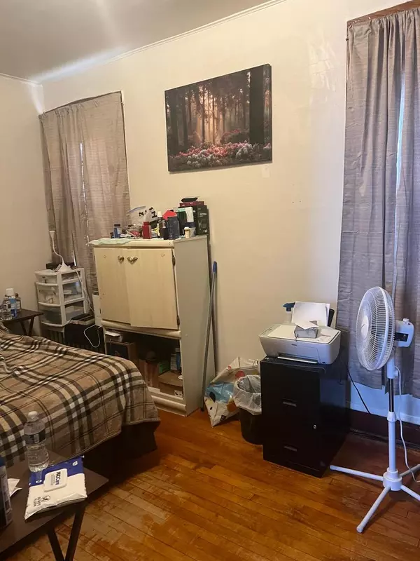 Chicago, IL 60651,1033 N Ridgeway Avenue