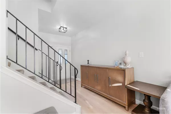 Addison, IL 60101,692 N Western Lane