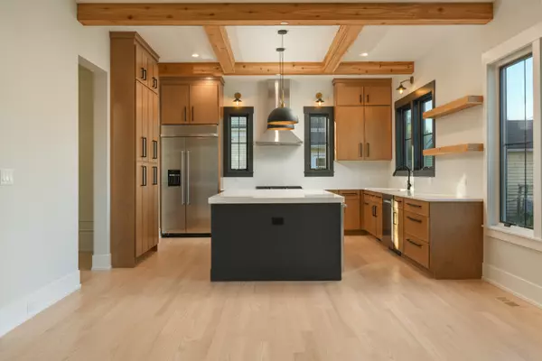 Northbrook, IL 60062,2418 Walters Avenue