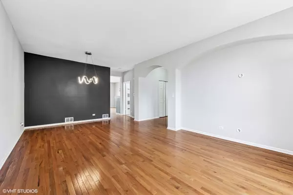 Vernon Hills, IL 60061,1136 Georgetown Way