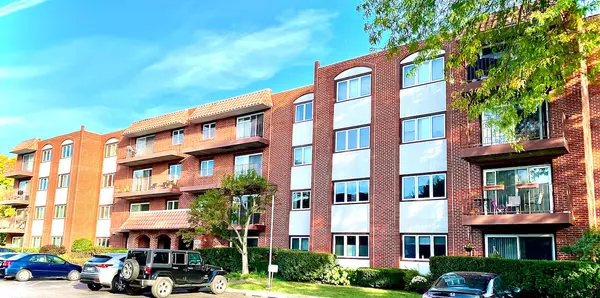 Highland Park, IL 60035,2066 Saint Johns Avenue #105