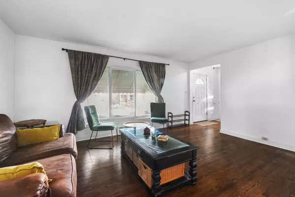 Westchester, IL 60154,814 Norfolk Avenue