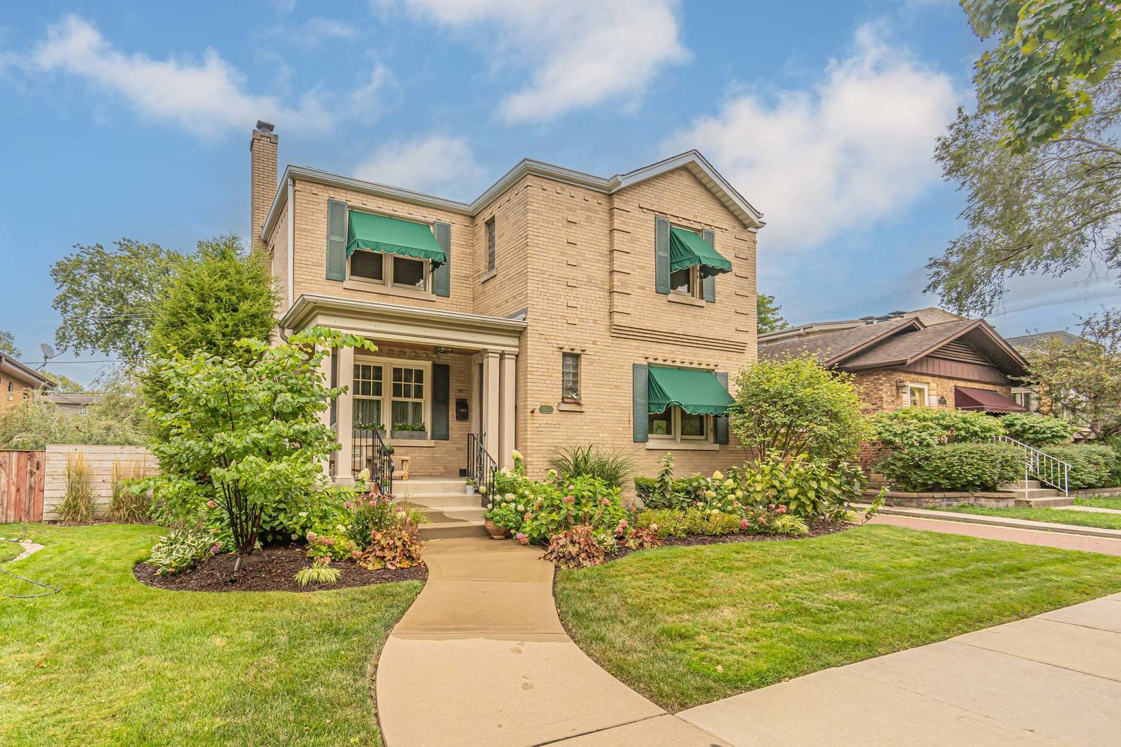 9425 S Leavitt Street, Chicago, IL 60643
