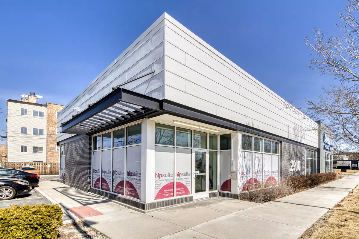 Chicago, IL 60659,2910 W Peterson Avenue